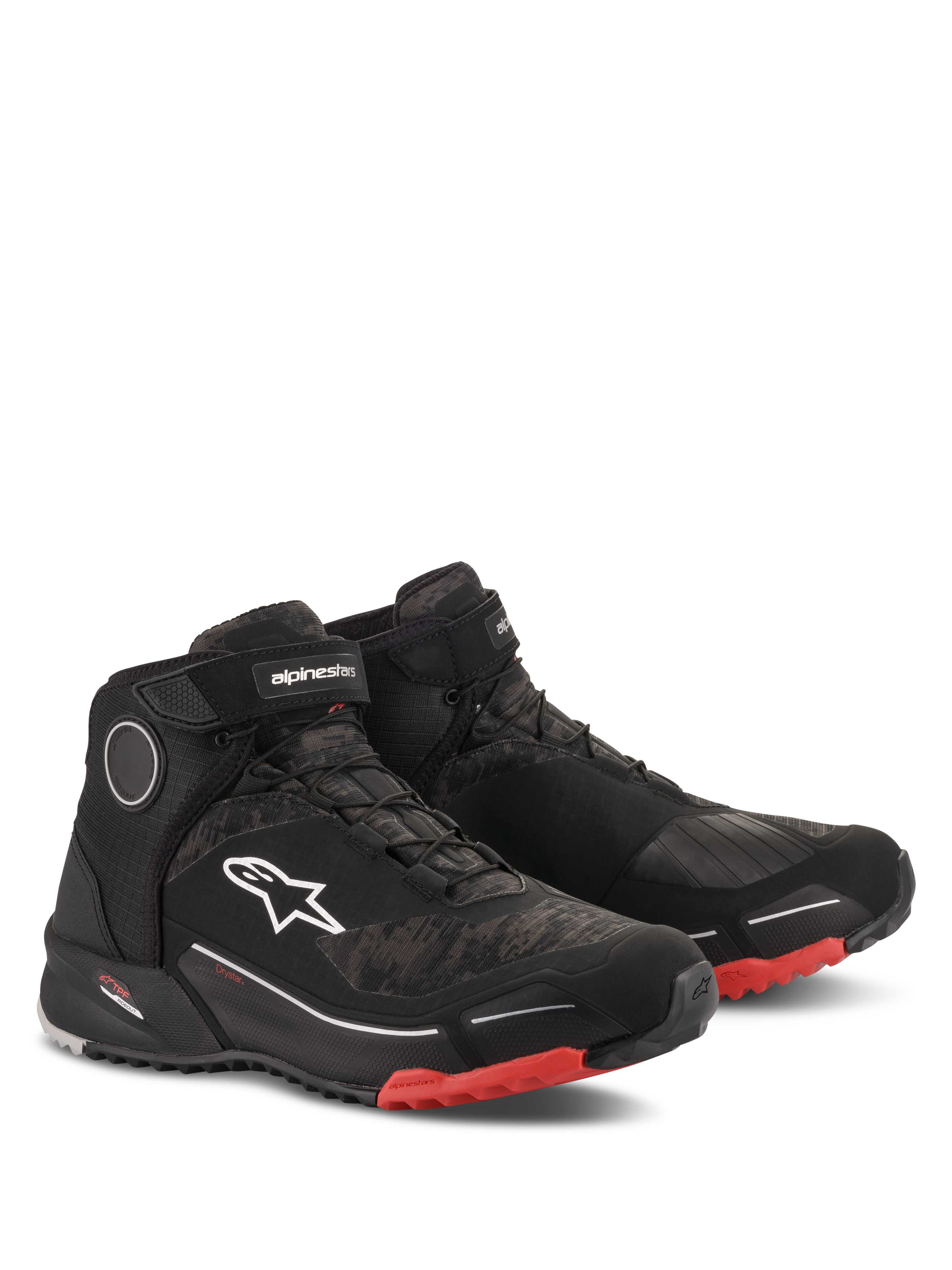 Chaussures de moto Alpinestars CR-X Drystar, noir camouflage rouge, design athlétique montant avec membrane imperméable, logo Astars blanc sur le côté, accents rouges sur la semelle extérieure et la pointe, style urbain et touring d'aventure