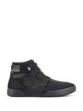 Alpinestars Primer Riding Shoes, baskets de moto noires, chaussures de moto urbaines montantes, vue de profil, tige en mesh texturé, semelle épaisse en caoutchouc, design sportif moderne avec un logo étoile discret