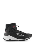 Chaussures Alpinestars Speedforce XR, baskets de moto montantes noires et blanches, équipement de conduite urbaine, profil latéral avec tige en textile mesh, logo latéral blanc, semelle intermédiaire épaisse blanche avec marquage Alpinestars et inscription Urban Series rouge sur le talon