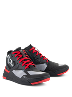Chaussures Alpinestars Speedflight, chaussures de moto haute performance, noir, rouge vif et blanc, avec une tige en ripstop et des panneaux gris, des lacets rouges et des accents sur la semelle, logo Astars blanc sur le côté, design de basket de moto au style sportif