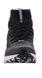 Chaussures Alpinestars Speedforce, chaussures de moto, noir, blanc et rouge, vue de face montrant une silhouette de chaussure de running, tige MATRYX, conception montante et semelle extérieure à motifs