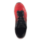 Chaussures Alpinestars Meta Road V2, chaussures sportswear, rouge, noir et blanc, vue de dessus présentant un dégradé du rouge au noir, lacets noirs et logo Alpinestars blanc, conçues pour un confort tout au long de la journée et comme tenue de travail des équipes de course
