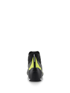 Chaussures Supertech Alpinestars, chaussures de course automobile, gris et noir, vue arrière présentant une coque de talon en carbone noir et une bande verticale jaune fluo avec logo, design professionnel pour sport automobile