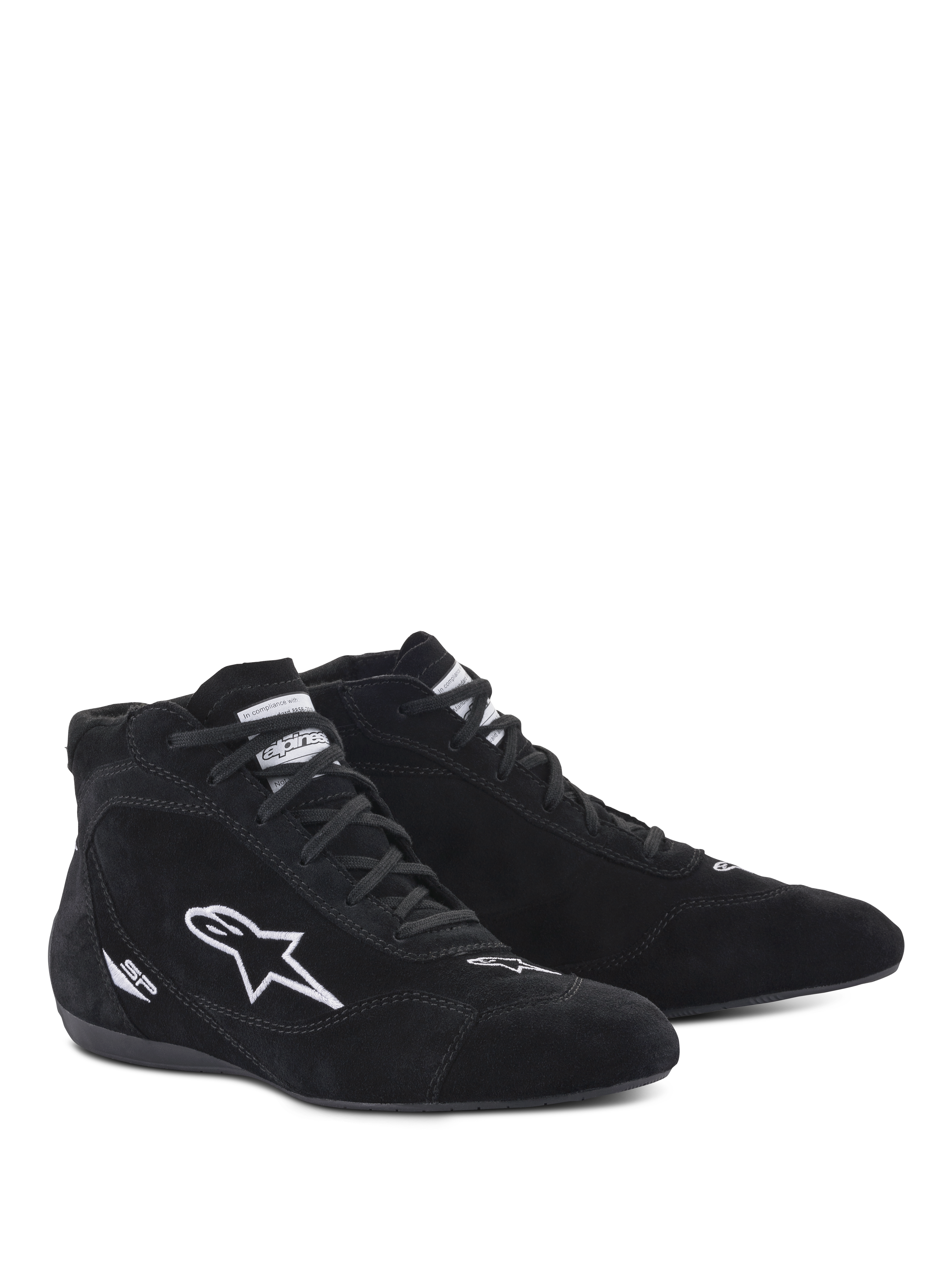 Chaussures Alpinestars SP V2, chaussures de course automobile, noir, design montant en daim avec logo étoile brodé blanc et marquage SP, semelle fine aux spécifications F1 pour un ressenti précis des pédales, chaussures de sport automobile professionnelles