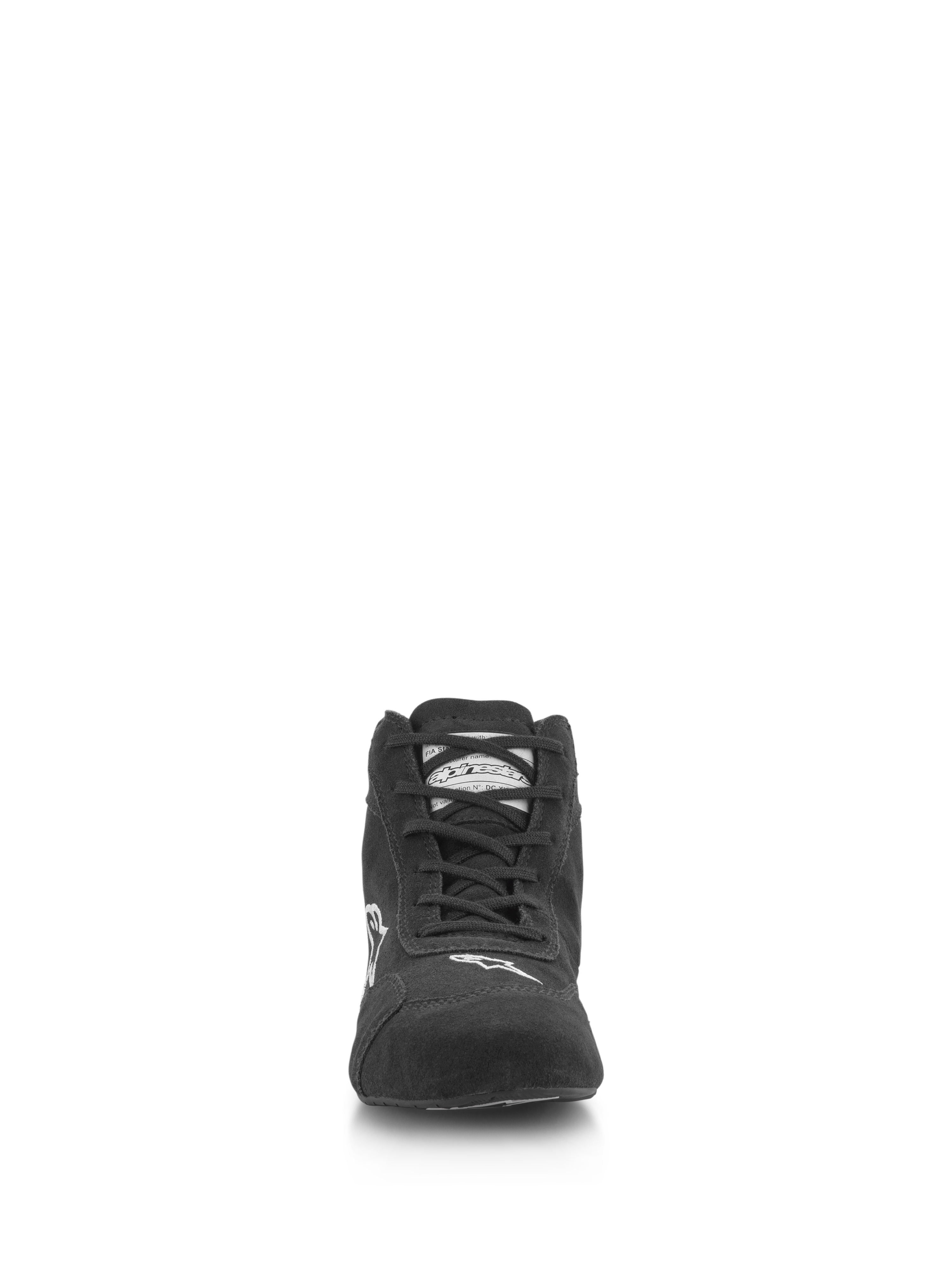 Chaussures Alpinestars SP V2, chaussures de course automobile, noir, vue de face avec tige en daim de première qualité, système de laçage asymétrique, logo Alpinestars blanc sur le bout, chaussures professionnelles de sport automobile