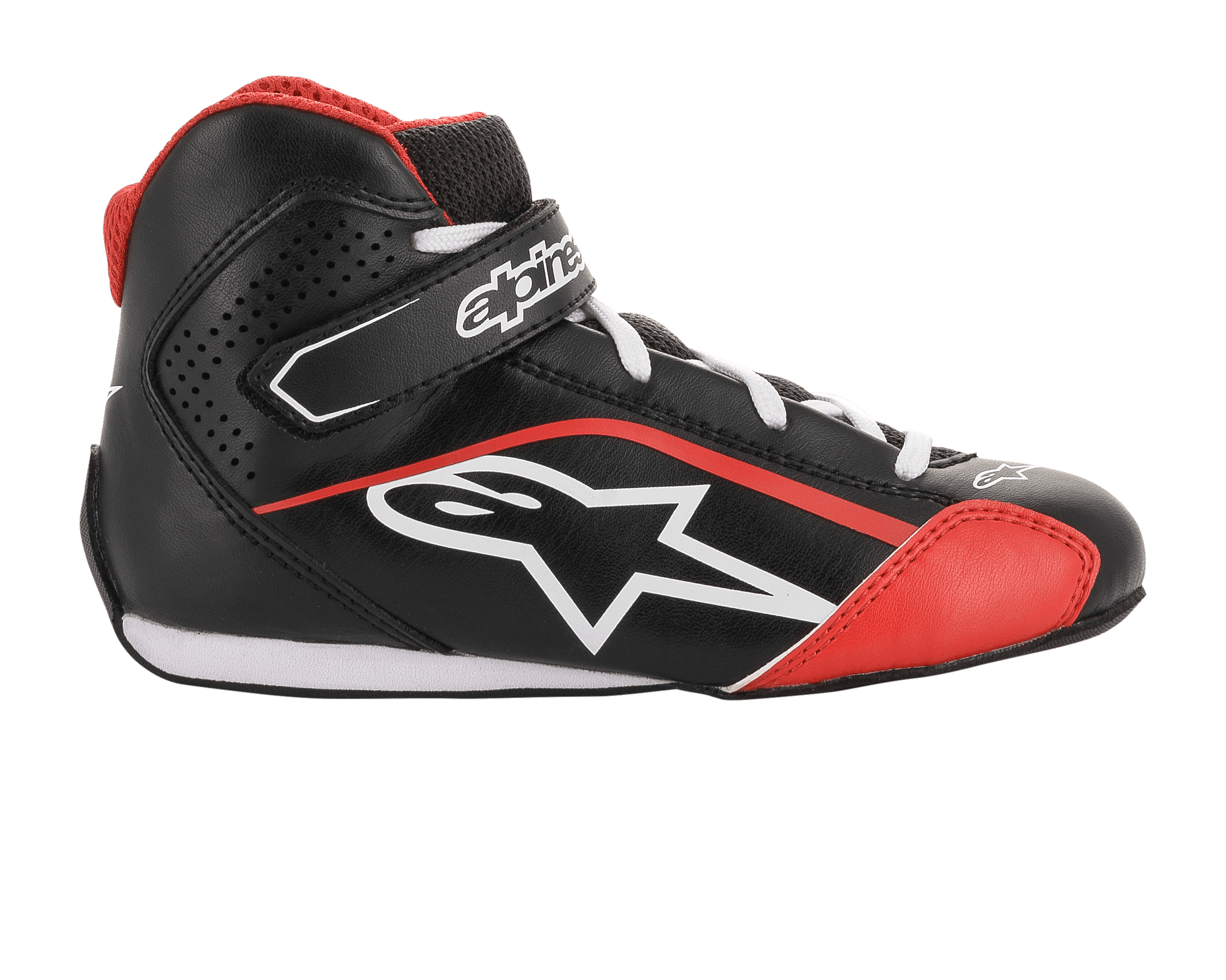 Chaussures Alpinestars Youth Tech-1 K, chaussures de karting, noir, blanc et rouge, vue de profil présentant une construction en microfibre, un logo Alpinestars blanc, une sangle de cheville auto-agrippante et des panneaux latéraux perforés pour la ventilation.