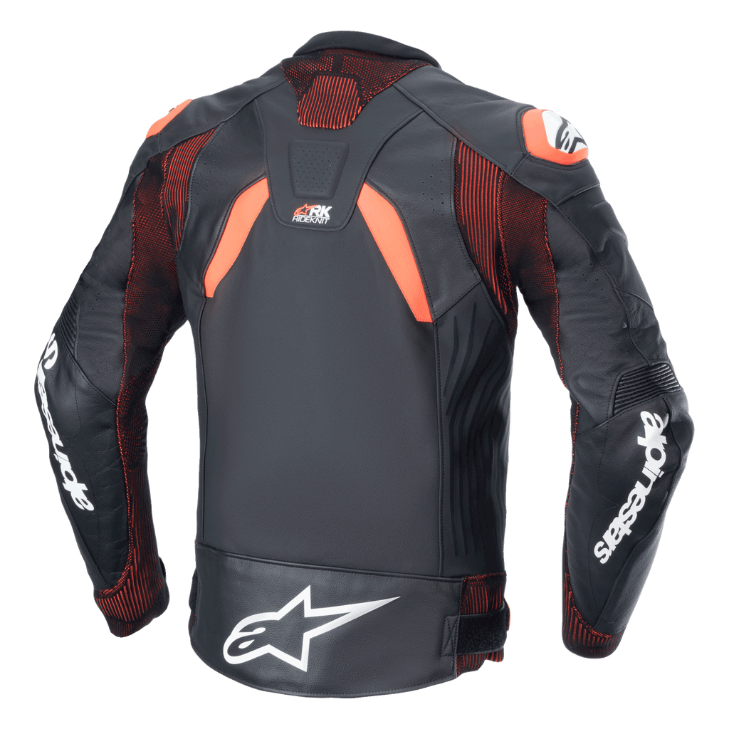 Veste en cuir Alpinestars GP Plus R V4 Rideknit, noir, rouge fluo et blanc, vue arrière, avec panneaux extensibles techniques RIDEKNIT® et construction en cuir haut de gamme, logos Alpinestars blancs sur les manches et le bas du dos
