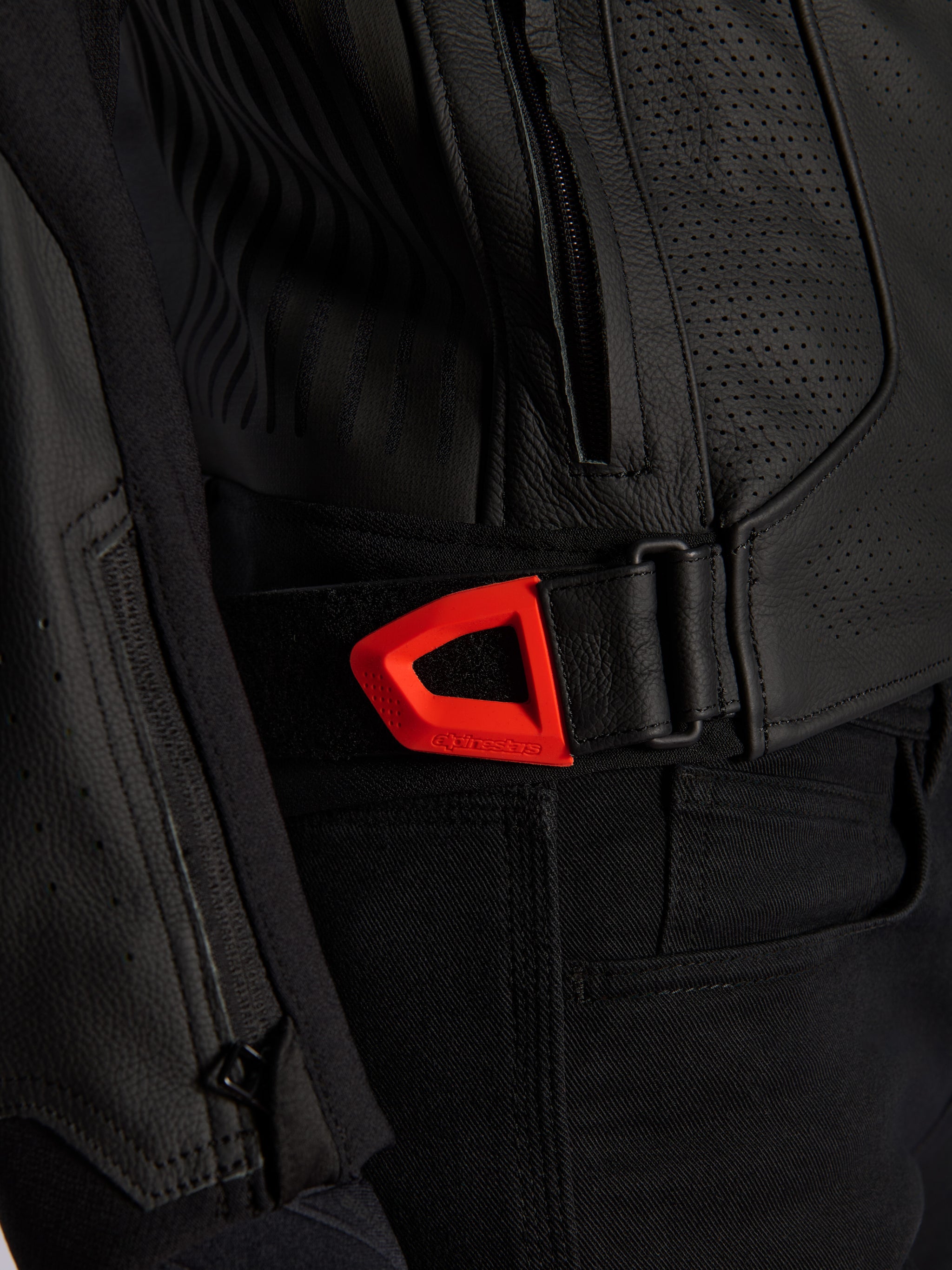 Veste En Cuir GP Plus R V4 Airflow