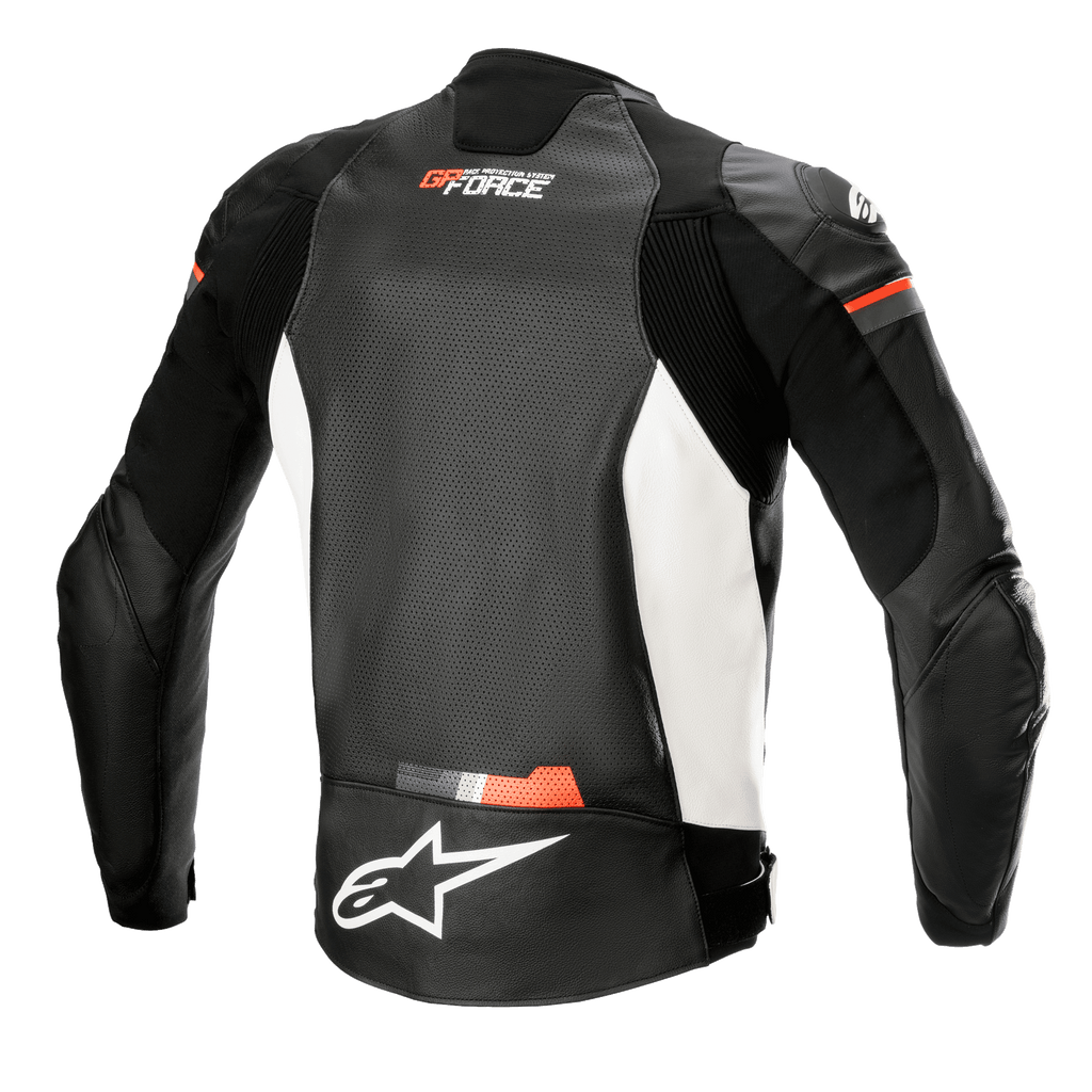 Veste en cuir Alpinestars GP Force Airflow, vue de dos, noir, blanc et rouge fluo, panneau arrière en cuir perforé pour la ventilation, inserts extensibles en accordéon sur les épaules et les côtés, logo Alpinestars blanc en bas du dos, marquage GP Force en haut du dos, vêtement de moto sportif