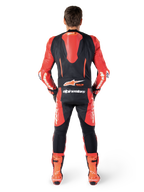 Alpinestars GP-R7 1 Pièce, combinaison de course en cuir, noire et rouge, vue arrière avec bosse aérodynamique