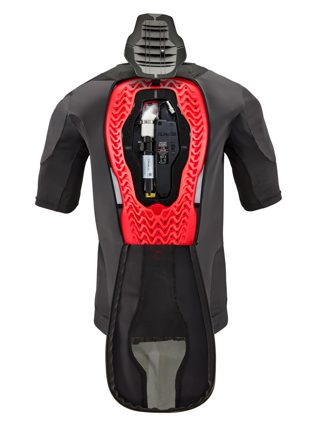 Cartouche de rechange pour airbag Alpinestars Tech-Air® 5 Plasma, présentée à l'intérieur d'un gilet Tech-Air® 5 Plasma, vêtement noir avec une structure interne en nid d'abeille rouge vif, comprenant la bouteille de gaz argon et l'unité électronique, équipement de sécurité technique pour moto.