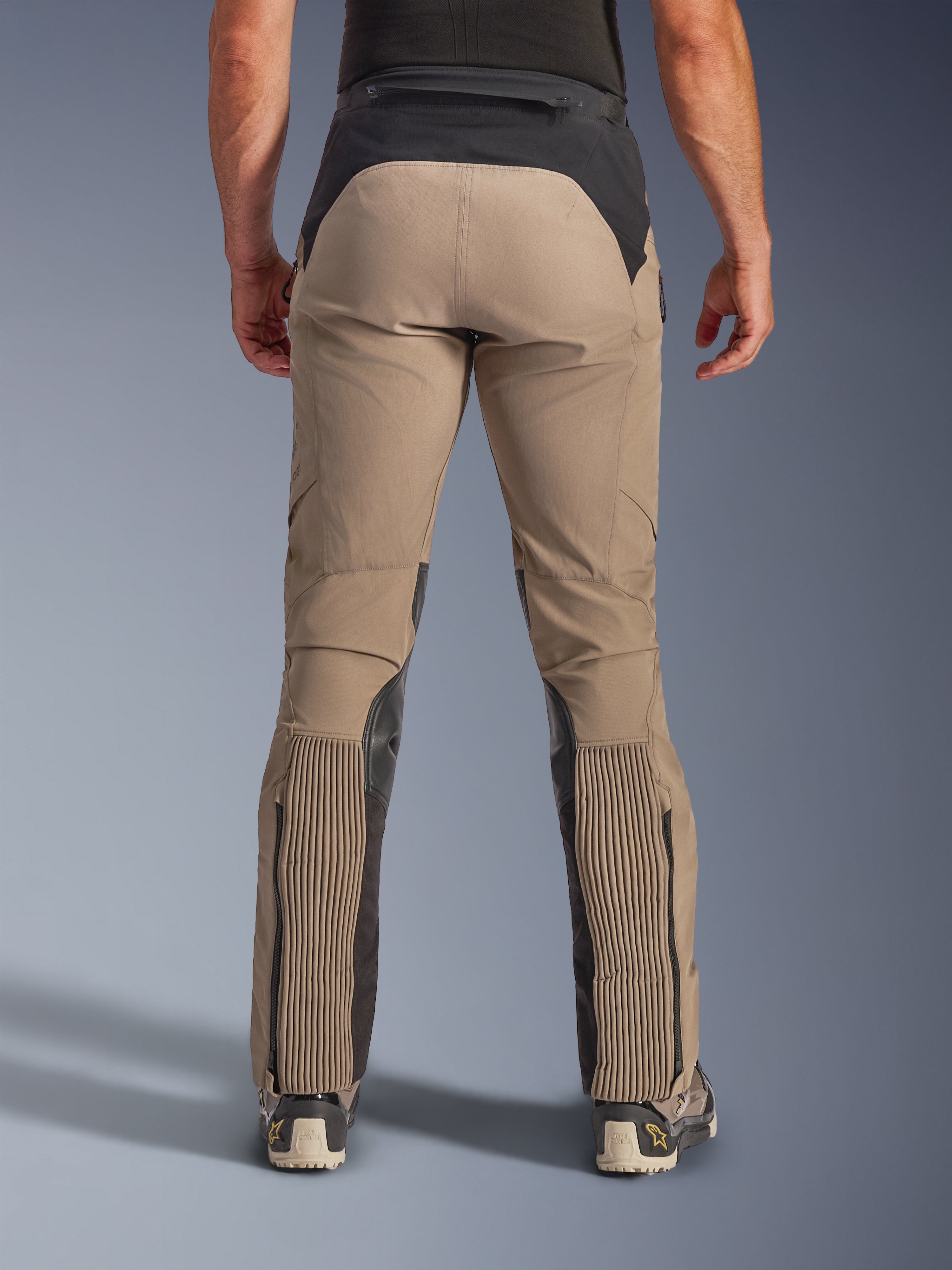 AMT-8 Stretch Drystar® XF - Black Motorcycle Pants | Alpinestars®