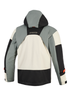 Veste imperméable Alpinestars Mospher en Fur Gray Black Ice, vue arrière, présentant un design multi-panneaux d'inspiration militaire avec des sections grises, noires et blanc glace, une capuche intégrée et le marquage MO.ST.EQ sur le haut du dos.