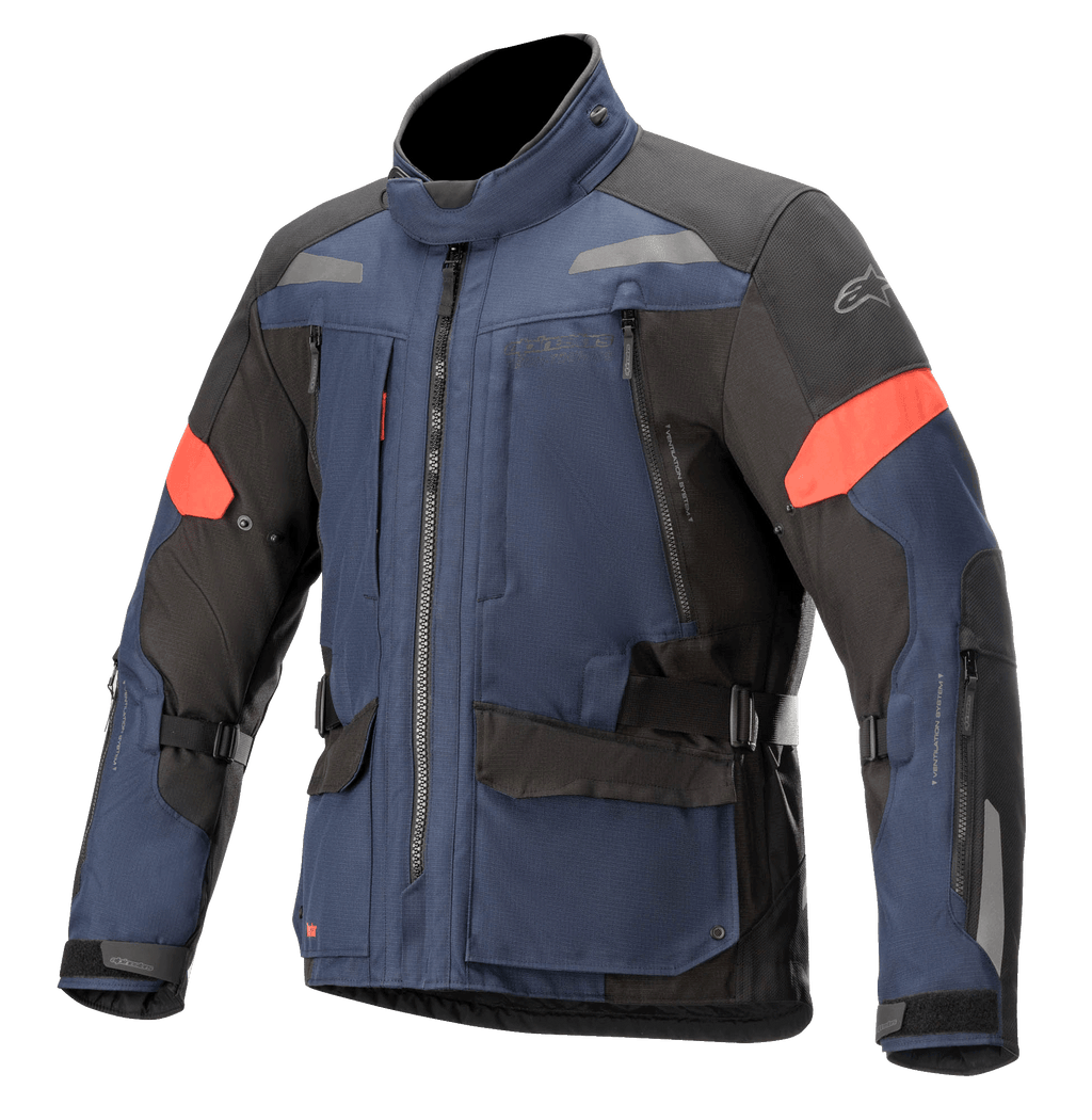 Alpinestars Valparaiso V3 Drystar Jacket, veste de moto touring, bleu foncé et noir avec des accents rouges, bandes réfléchissantes, multiples poches cargo zippées, sangles de réglage à la taille et aux manches, construction textile robuste pour le touring aventure
