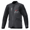 Alpinestars AMT-7 Air Jacket, veste de moto, noir et Dark Shadow, panneaux de ventilation en maille MATRYX sur la poitrine, logo étoile rouge avec marquage AMT argenté, poches cargo avant zippées, design textile pour l'aventure et le touring routier