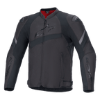 Veste Alpinestars T-GP Plus R V4, veste de moto en textile noir, logo Alpinestars embossé sur la poitrine, bandes réfléchissantes grises, doublure intérieure rouge au col, coupe sport avec épaules et coudes rembourrés, design de style racing