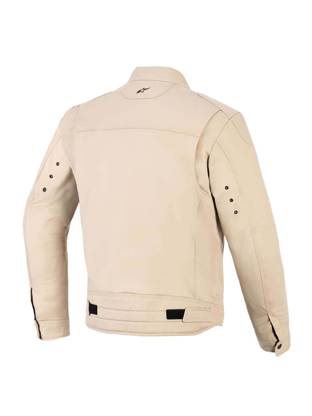 Alpinestars Bruiser Jacket, veste de moto urbaine, couleur tan aluminium, vue arrière avec panneaux d'épaules plissés, sangles de réglage à la taille avec pattes noires, petit logo brodé sur la nuque et œillets métalliques au dos des manches.