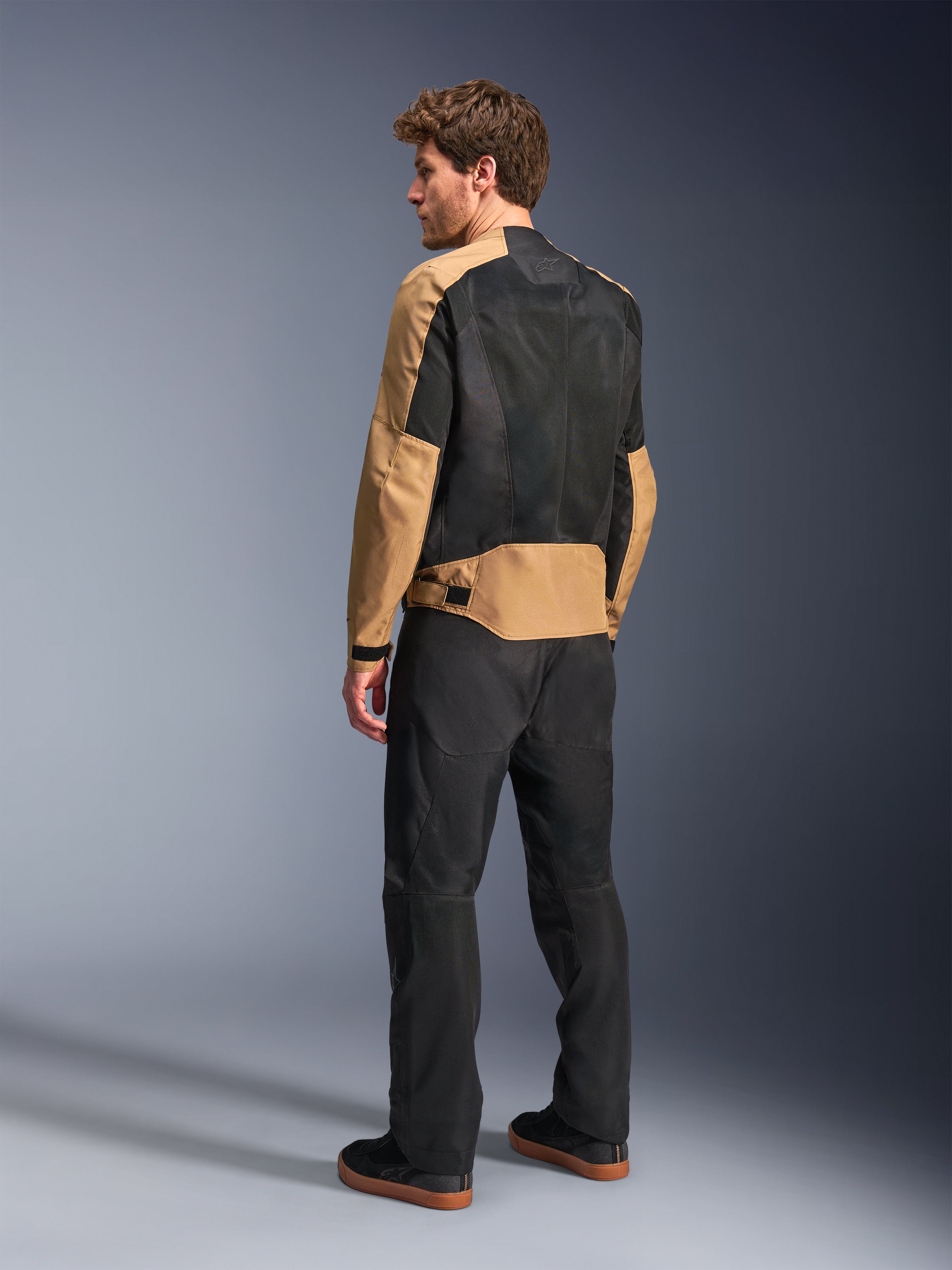 Alpinestars veste C-1 Air, veste de moto urbaine pour homme, sable et noire, vue arrière avec panneaux en maille technique