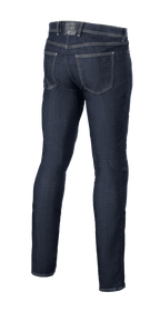 Pantalon Alpinestars Cult-8 Stretch Denim, Rinse Blue, vue arrière, doté d'une conception à cinq poches avec broderie du logo ton sur ton sur la poche arrière, coupe régulière décontractée avec jambe droite, jean de protection pour la moto.