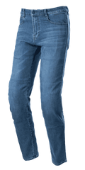 Alpinestars Radon Regular Fit Denim Pants, jean de moto Rinse Blue, coupe droite avec design à cinq poches, texture denim délavée, fermeture à bouton et zip, construction durable pour la conduite urbaine