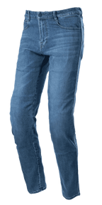 Alpinestars Radon Regular Fit Denim Pants, jean de moto Rinse Blue, coupe droite avec design à cinq poches, texture denim délavée, fermeture à bouton et zip, construction durable pour la conduite urbaine