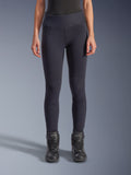 Alpinestars Stella Flex-Ast Leggings, leggings de moto pour femme, noir, coupe taille haute avec panneaux articulés aux genoux et coutures profilées, portés par un mannequin avec des bottes de moto noires, tenue de moto urbaine haute performance