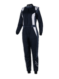 Combinaison Alpinestars Stella GP Pro Comp V2, combinaison de course FIA pour femme, noir, asphalte et blanc, manches longues avec col montant, logos blancs sur les épaules et les tibias, ceinture réglable, poignets élastiques, design aérodynamique pour la compétition automobile professionnelle
