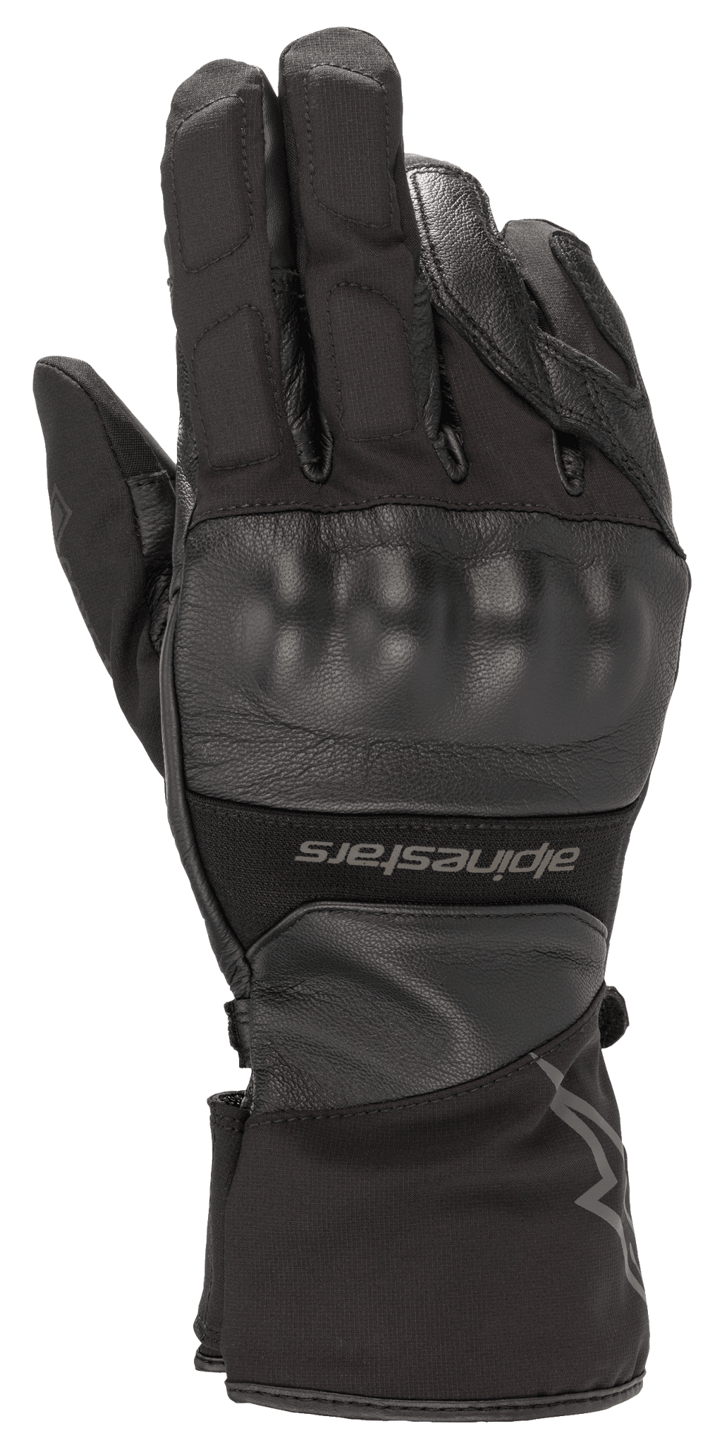 Alpinestars Range 2 In One GORE-TEX Glove avec technologie Goregrip, gant de moto noir, vue du dos de la main avec protection des articulations moulée, construction en cuir et textile, manchette longue avec marquage Alpinestars, équipement de touring aventure imperméable