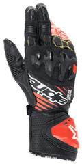 Gants Alpinestars GP Tech V2, gants de moto de course, noir, blanc et rouge fluo, protection des articulations à double densité, cuir perforé avec coutures jaunes, slider d'impact DFS rouge sur la manchette, design de course professionnel