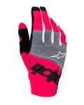 Gants Alpinestars Techstar 2025, gants de motocross, rose fluo, gris et noir, dotés d'empiècements gris aux articulations avec logo blanc, marquage noir sur tissu extensible rose fluo, conception légère avec accents blancs pour la performance tout-terrain