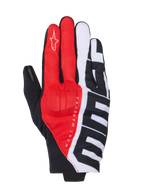 Alpinestars MM93 Reef V2, gants de moto, noir, rouge vif et blanc, avec signature Marc Marquez et grands graphismes MM93, construction textile avec protection d'articulations intégrée, équipement urbain à manchette courte