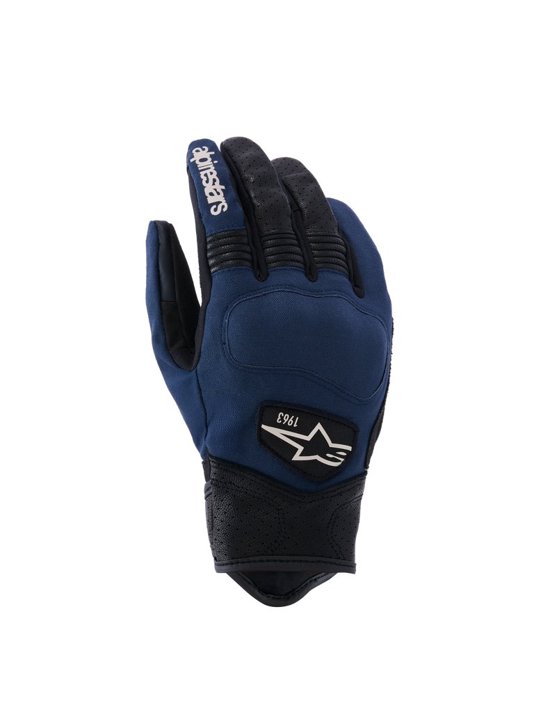 Alpinestars Tracker Gloves, gants de moto unisexe, bleu et noir, logo blanc et numéro 1963, doigts renforcés avec rainures, paume texturée, design ergonomique en tissu et cuir synthétique