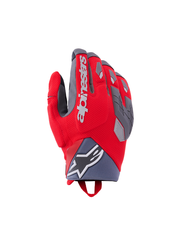 Alpinestars Durack, gants de moto tout-terrain, rouges avec accents gris et noirs, logo blanc, zones rembourrées aux articulations, construction textile texturée avec motifs géométriques, boucle au poignet