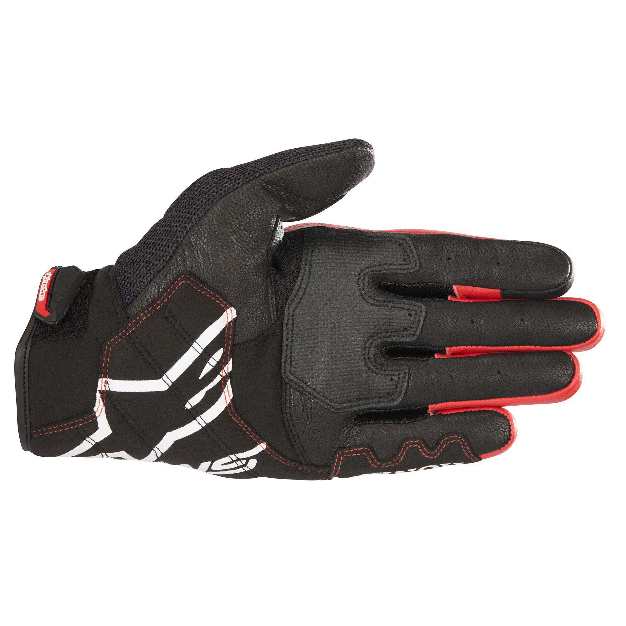 Gants Alpinestars Honda SMX-2 Air Carbon V2, gants de moto, noir et rouge, vue de la paume avec construction en cuir et mesh 3D, logo Alpinestars blanc, zones de la paume et du pouce renforcées pour l'adhérence, manchette courte