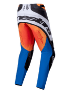 Alpinestars Techstar Melt Pants 2025, pantalon de motocross, orange, bleu et blanc, vue arrière présentant un grand marquage Alpinestars noir sur un panneau arrière blanc, assise orange avec logos étoiles rouges et bas de jambes bleus