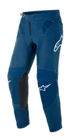 Alpinestars Supertech Blaze Pants, pantalon de motocross tout-terrain, bleu foncé, avec panneaux intérieurs aux genoux en cuir noir, logo Alpinestars blanc sur la cuisse et la jambe, boucle de taille à cliquet réglable et zones de ventilation en mesh aux hanches.