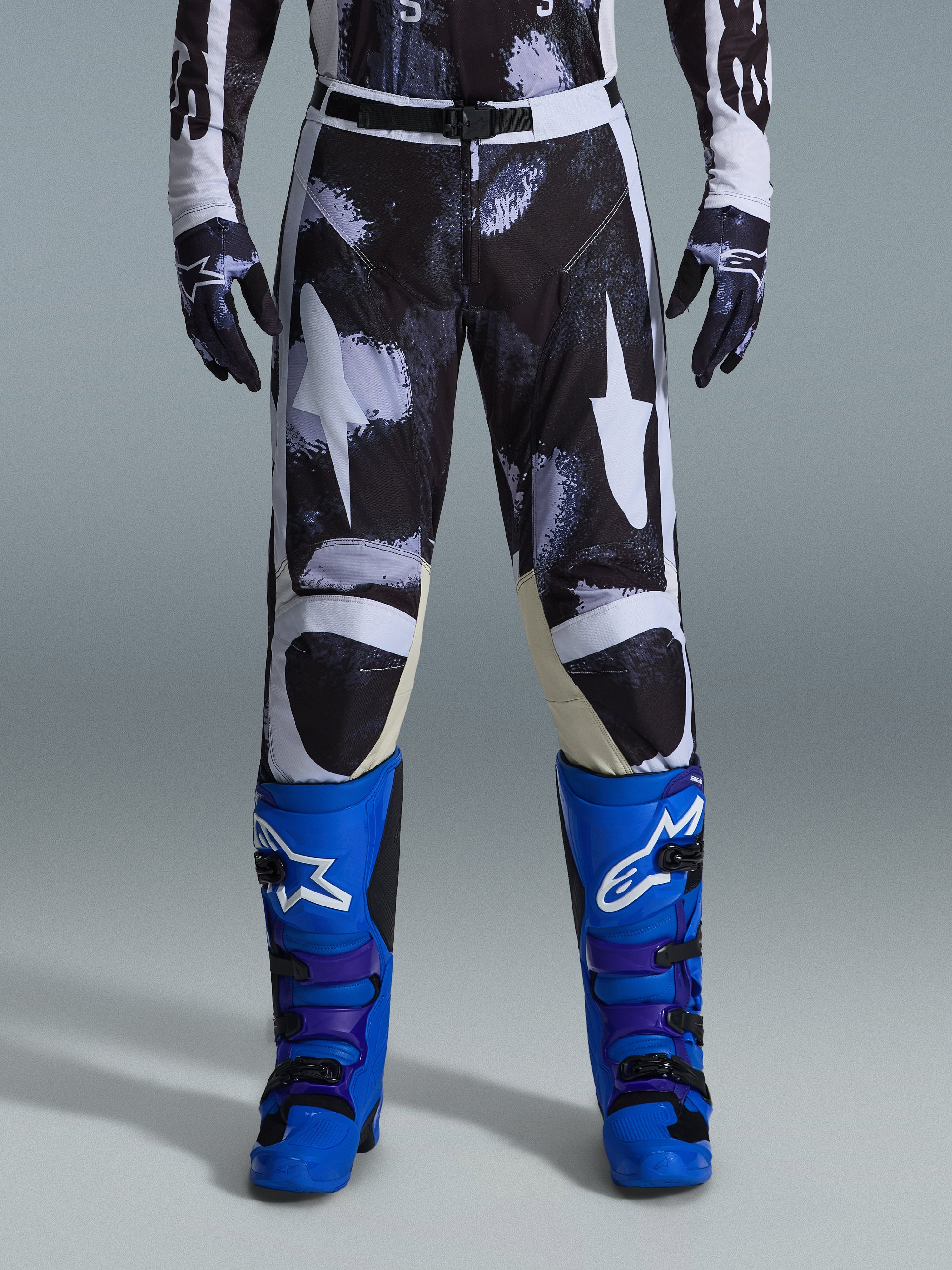 忍*Ｒ様 Alpinestars レーサータクティカルパンツ カモフラージュ 2026 Racer Lahnd - Gray MX Pants | Alpinestars®