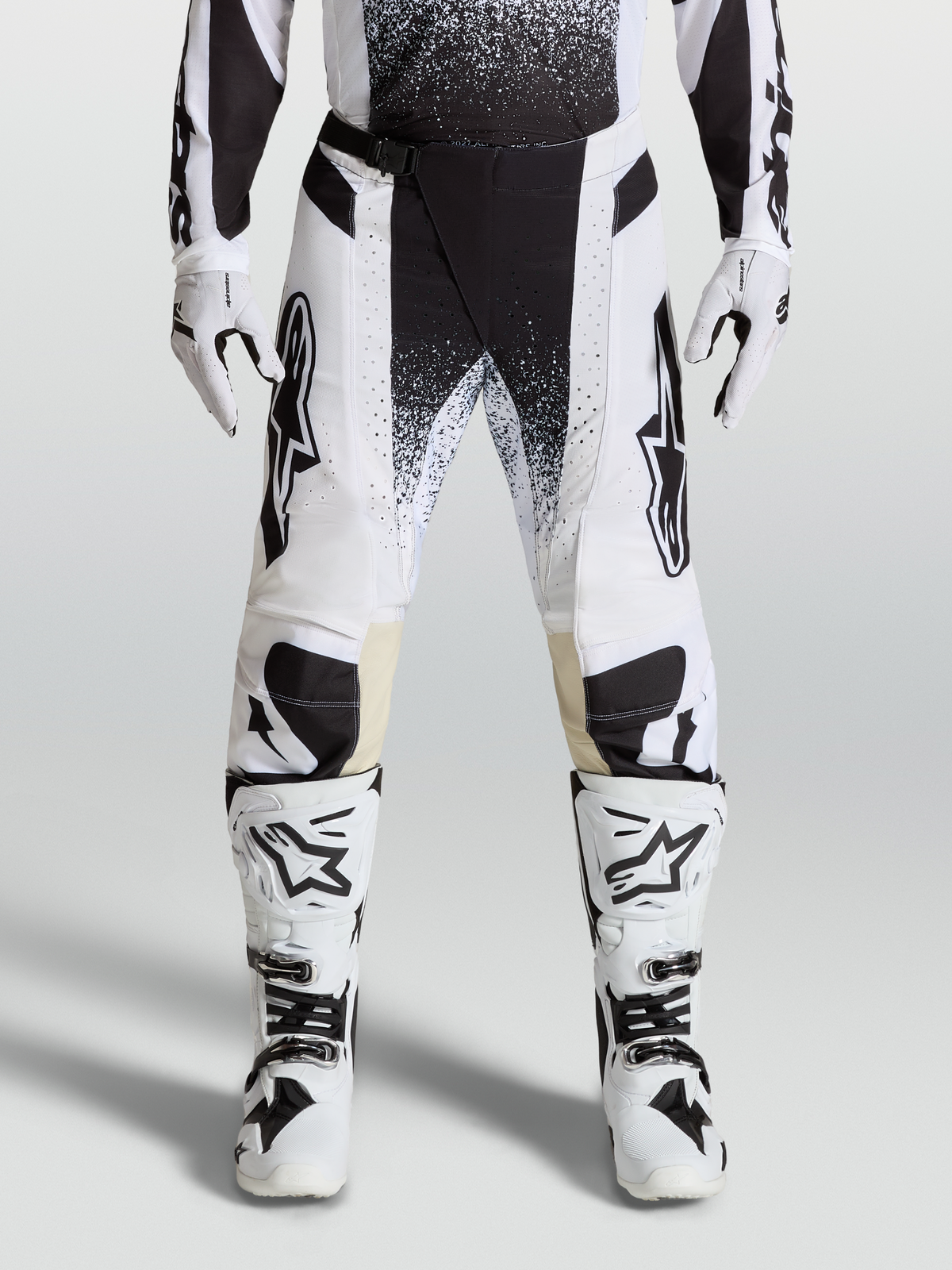 Alpinestars pantalon Techstar Swan 2027, pantalon de motocross pour homme, blanc et noir, en ripstop extensible durable.