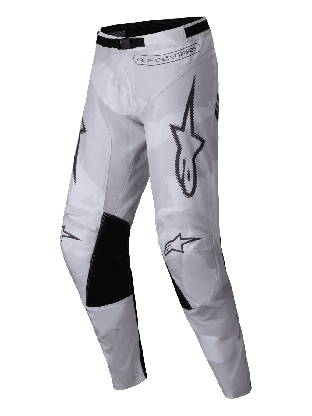 Alpinestars 2025 Racer Hollow Pants, pantalon de motocross, Light Camo Brown, avec un motif camouflage clair, des empiècements noirs à l'intérieur des genoux, un logo Alpinestars imposant et une boucle de réglage à la taille pour la course tout-terrain