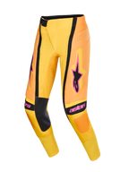 Alpinestars 2026 Techstar Nomur Pants, pantalon de motocross, orange, jaune et rose, avec panneaux intérieurs aux genoux noirs et logos Alpinestars rose vif, design technique avec perforations ventilées et coupe athlétique, équipement haute performance pour la course tout-terrain