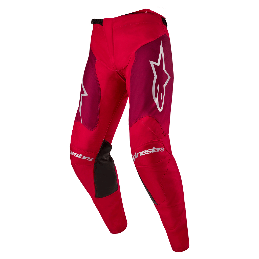 Pantalon Alpinestars 2024 Racer Hoen, pantalon de motocross, coloris Mars Red Burgundy, avec empiècements bordeaux sur les cuisses et logos Alpinestars blancs sur les genoux et les hanches, panneaux de préhension noirs à l'intérieur des genoux, design sportif pré-courbé pour la performance tout-terrain
