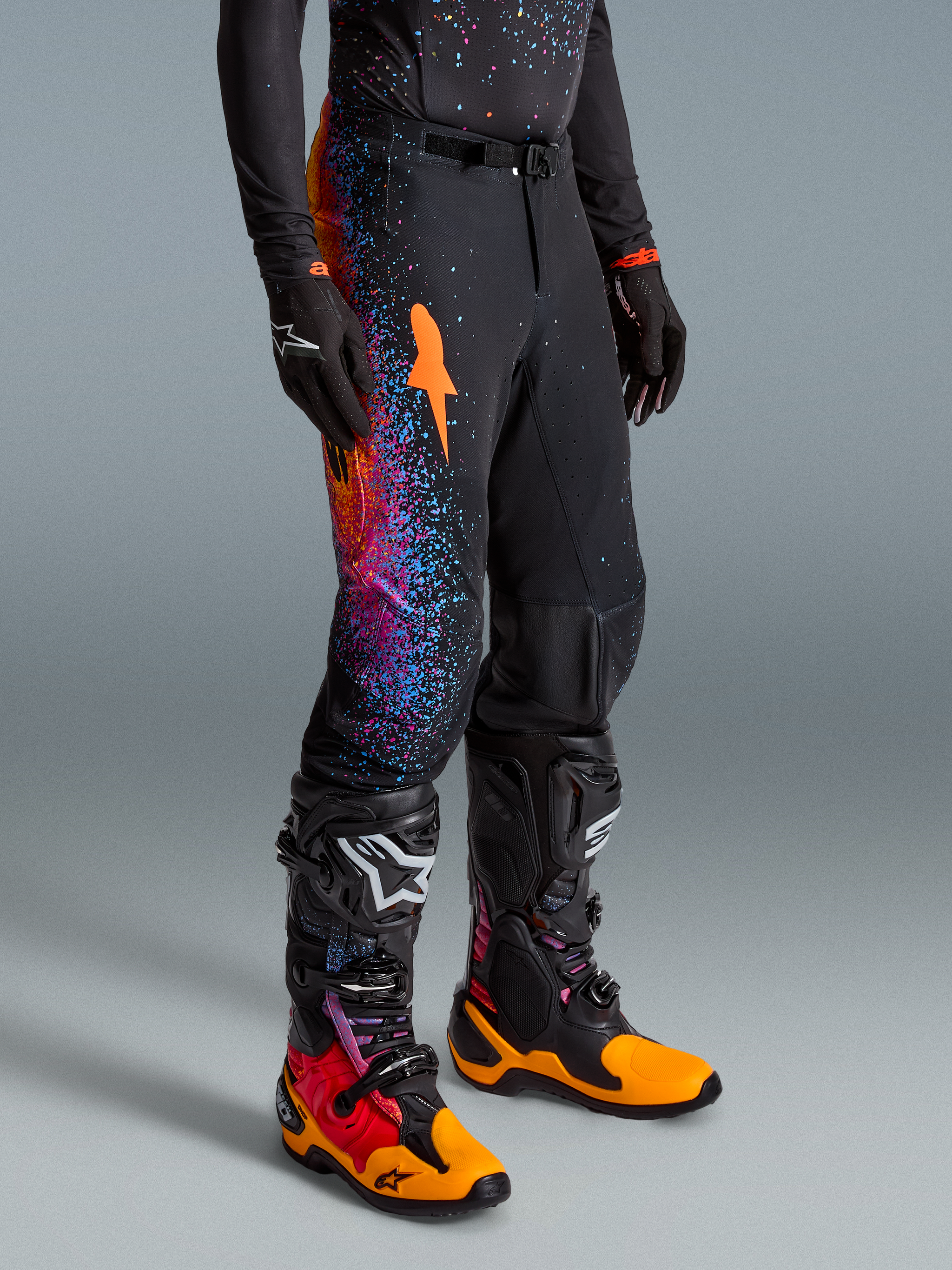 Limited Edition Supertech Black Hole Pantalons