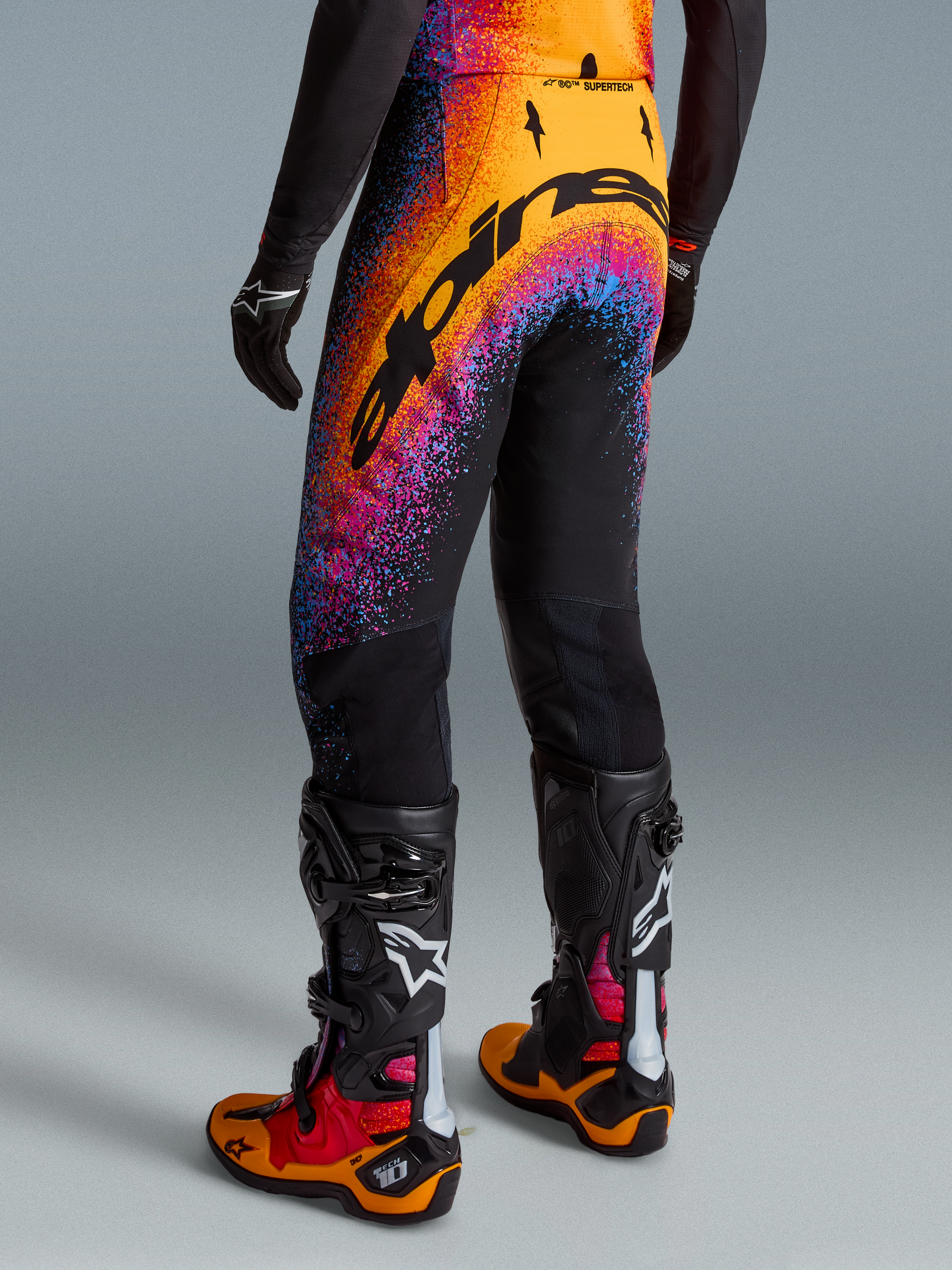 Limited Edition Supertech Black Hole Pantalons