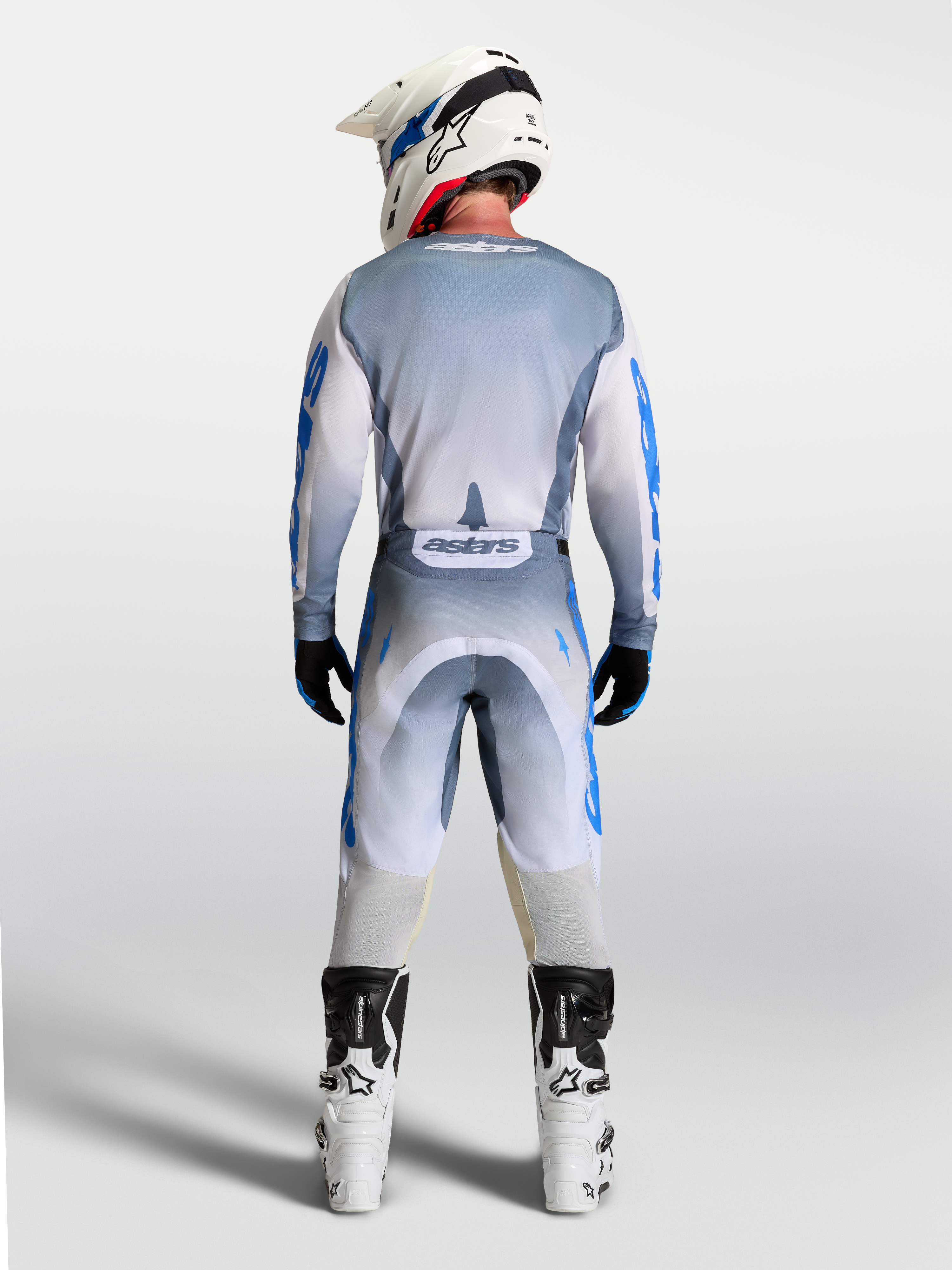 Alpinestars maillot Racer Amber, maillot de motocross pour homme, gris et bleu, vue de dos complète sur mannequin