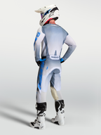 Alpinestars maillot Racer Amber, maillot de motocross pour homme, gris et bleu, vue de dos montrant la coupe ergonomique