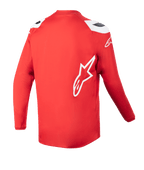 Maillot Alpinestars Racer Narin Junior 2023, maillot de motocross, rouge Mars et blanc, vue arrière montrant l'ourlet arrière allongé, logo étoile Alpinestars blanc sur le côté, vêtement tout-terrain haute performance