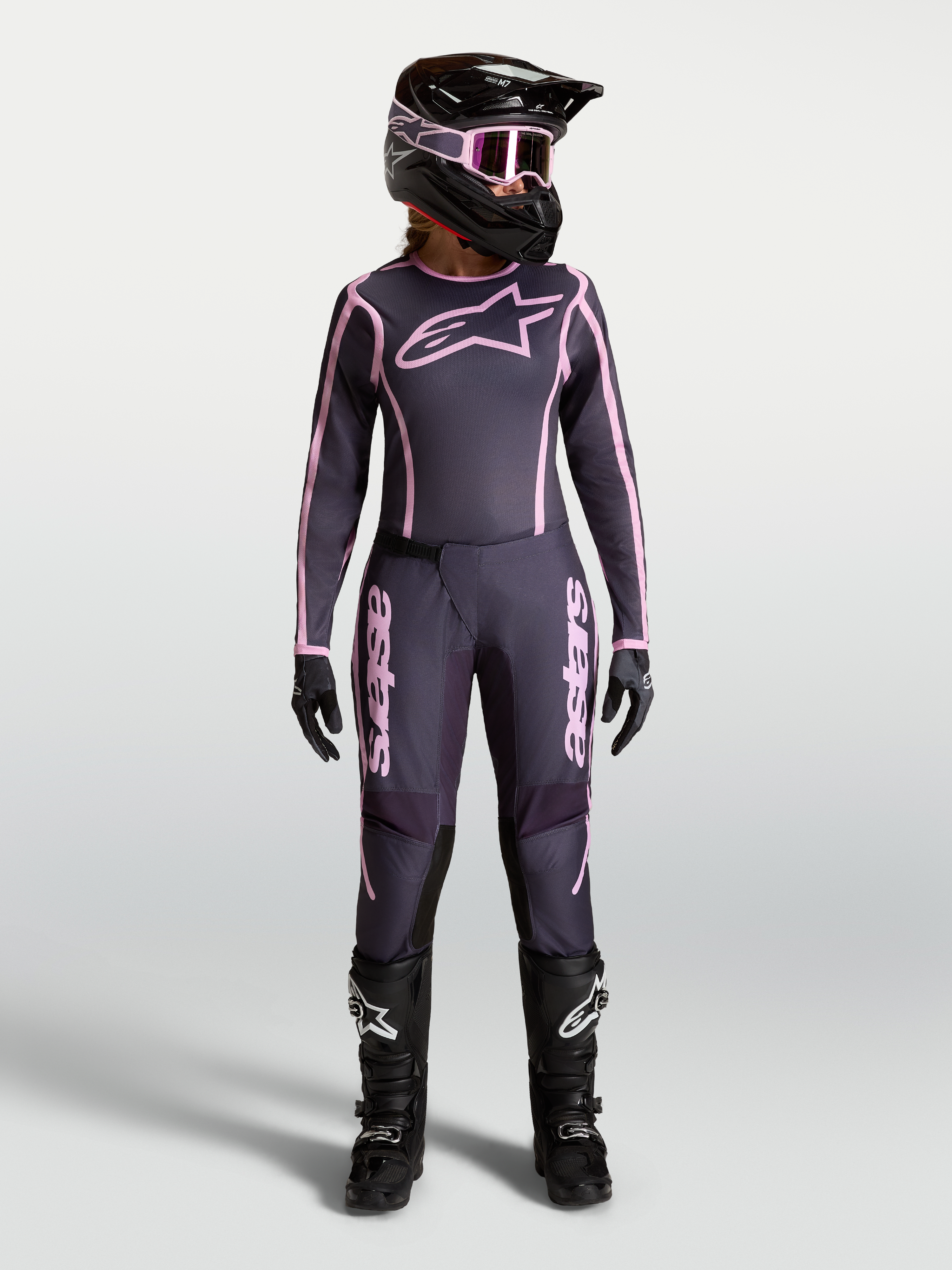 Alpinestars Stella Fluid Apex V2 motocross gear set in Graystone and Old Pink for women.