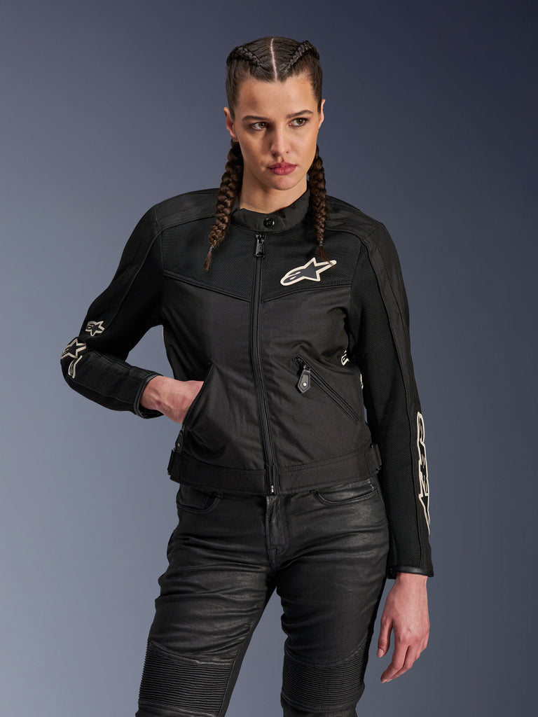 Veste de tailleur chic et élégante pour femmes sur Veste de tailleur chic et élégante pour femmes sur