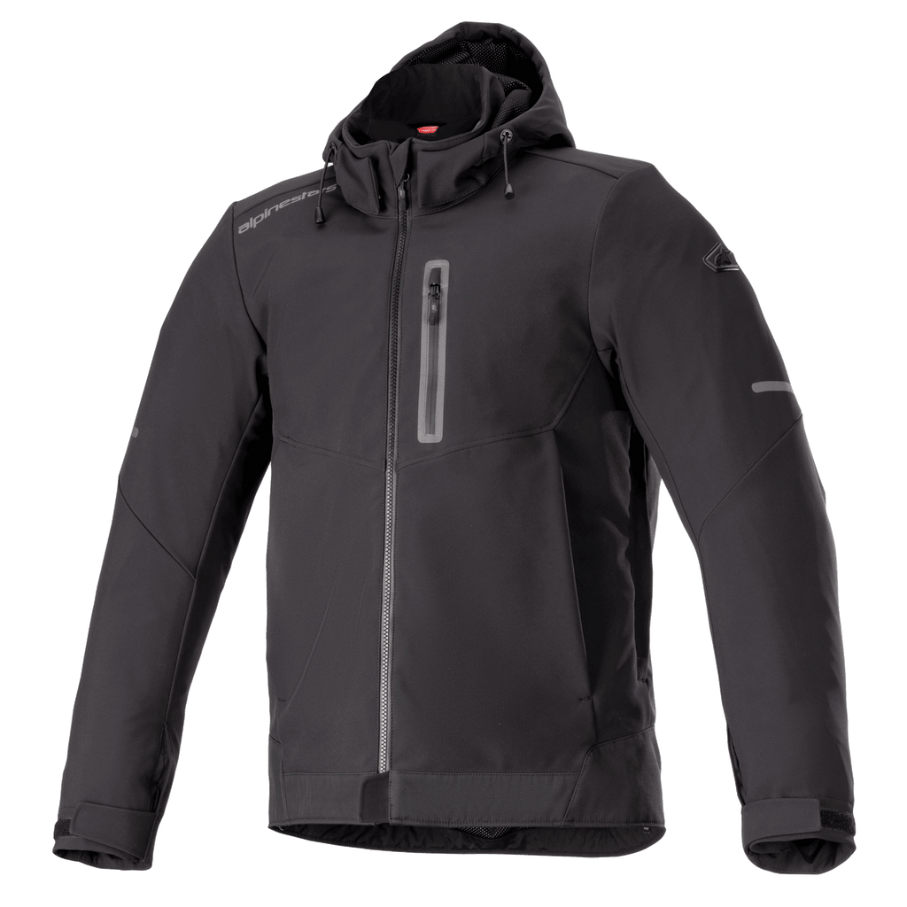 Alpinestars Neo Waterproof Hoodie, noir, veste de moto urbaine, tissu lisse résistant à l'eau, fermeture éclair intégrale, poche poitrine verticale zippée, capuche fixe à cordon de serrage, détails réfléchissants sur les manches, poignets réglables par velcro, style technique urbain