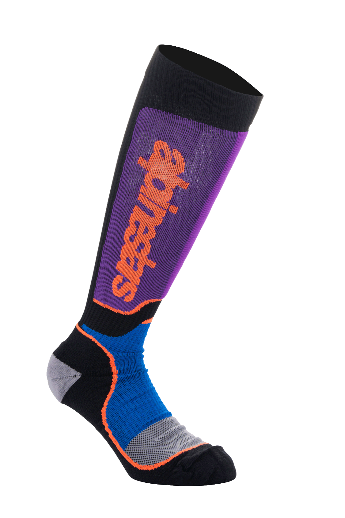 Chaussettes Alpinestars MX Plus, chaussettes de motocross montantes, noir, bleu roi et violet, avec tige violette côtelée, logo Alpinestars orange vertical, empiècements cheville en mesh bleu roi avec détails orange et pied renforcé gris-noir, équipement de pilotage tout-terrain haute performance